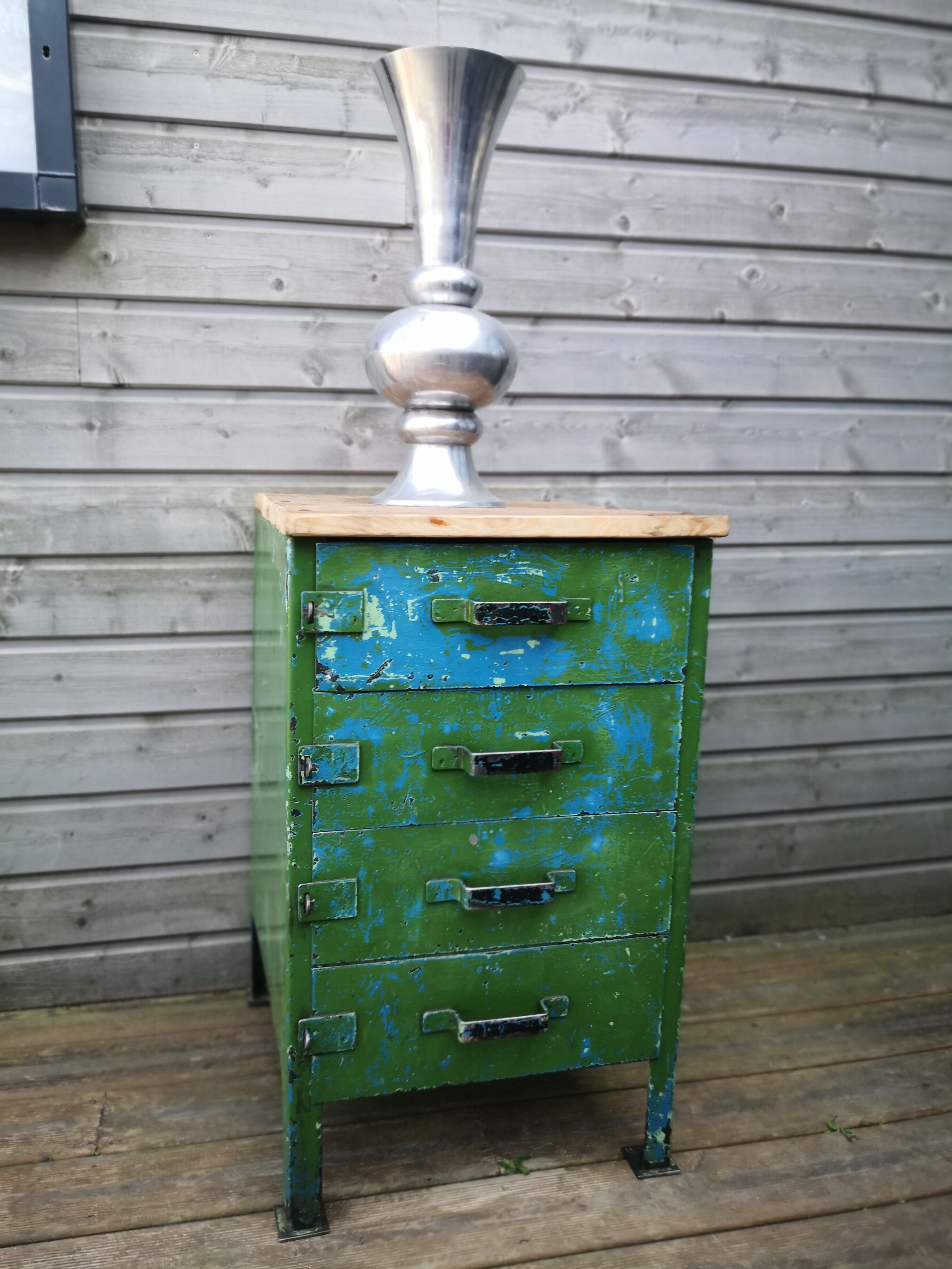 Drawer cabinet, sheet metal service for mechanical workshop, industrial