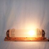 Art deco wall sconce