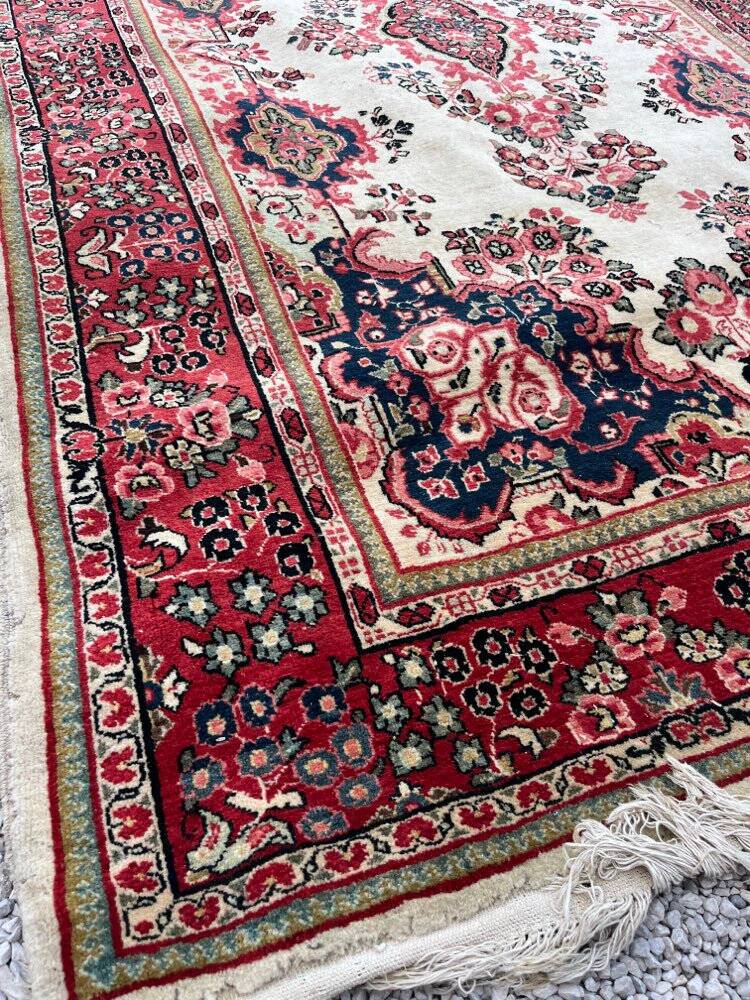 Grand tapis persan ancien