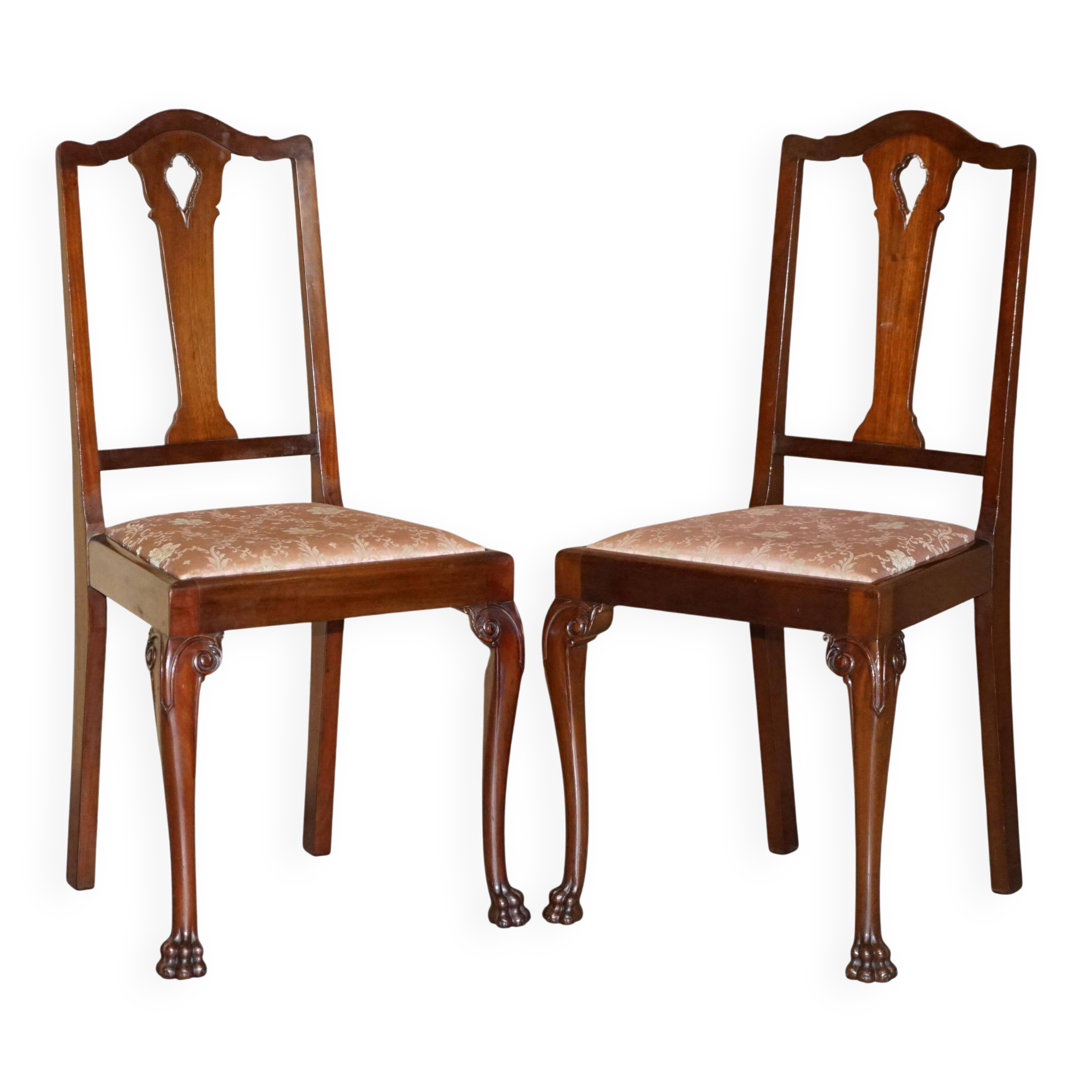 Paire de chaises anglaises anciennes en bois dur avec pieds sculptés en patte de lion