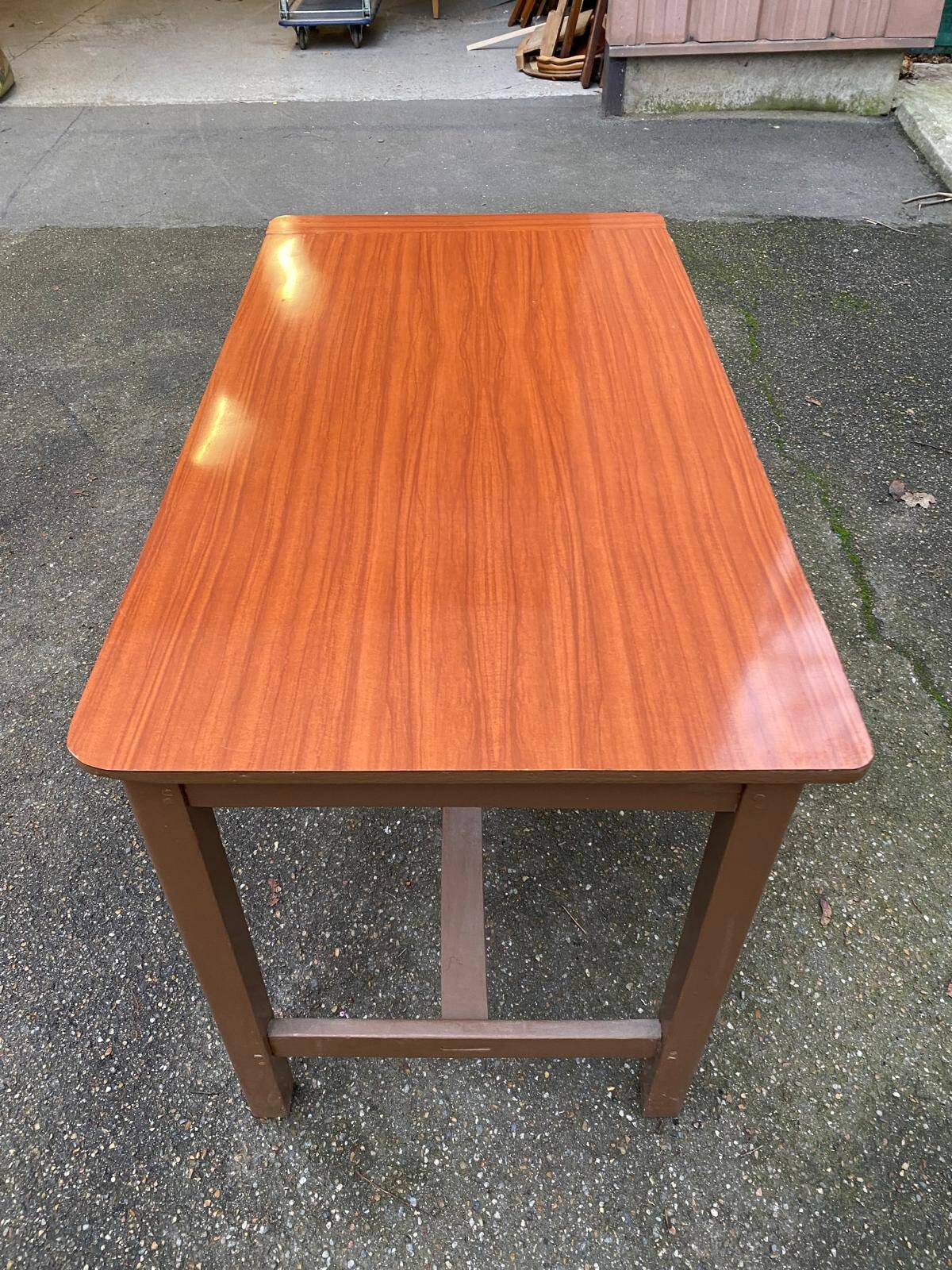 Parisian desk made of solid wood, painted grey and with formica.