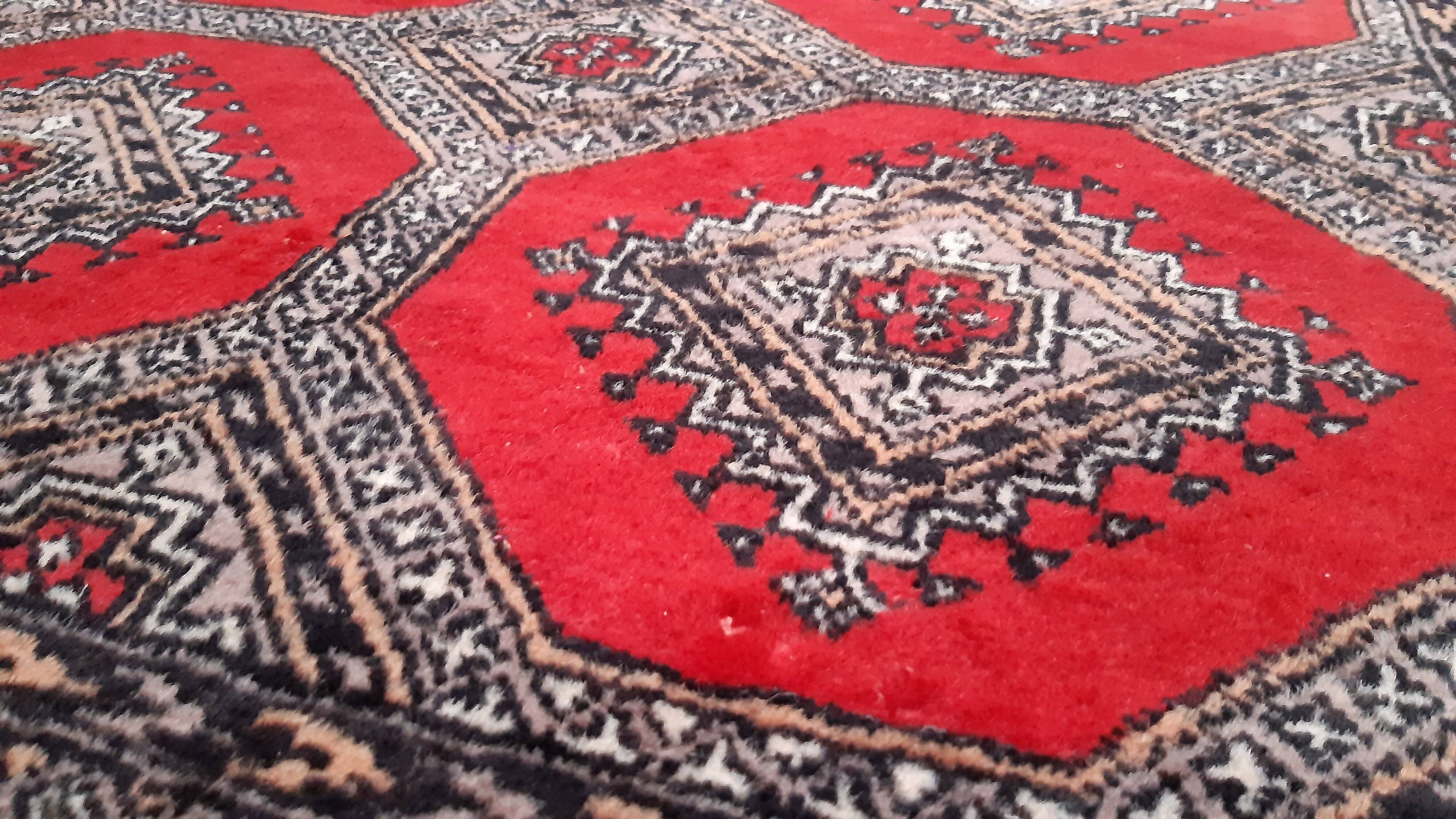 Old oriental carpet 189x123cm