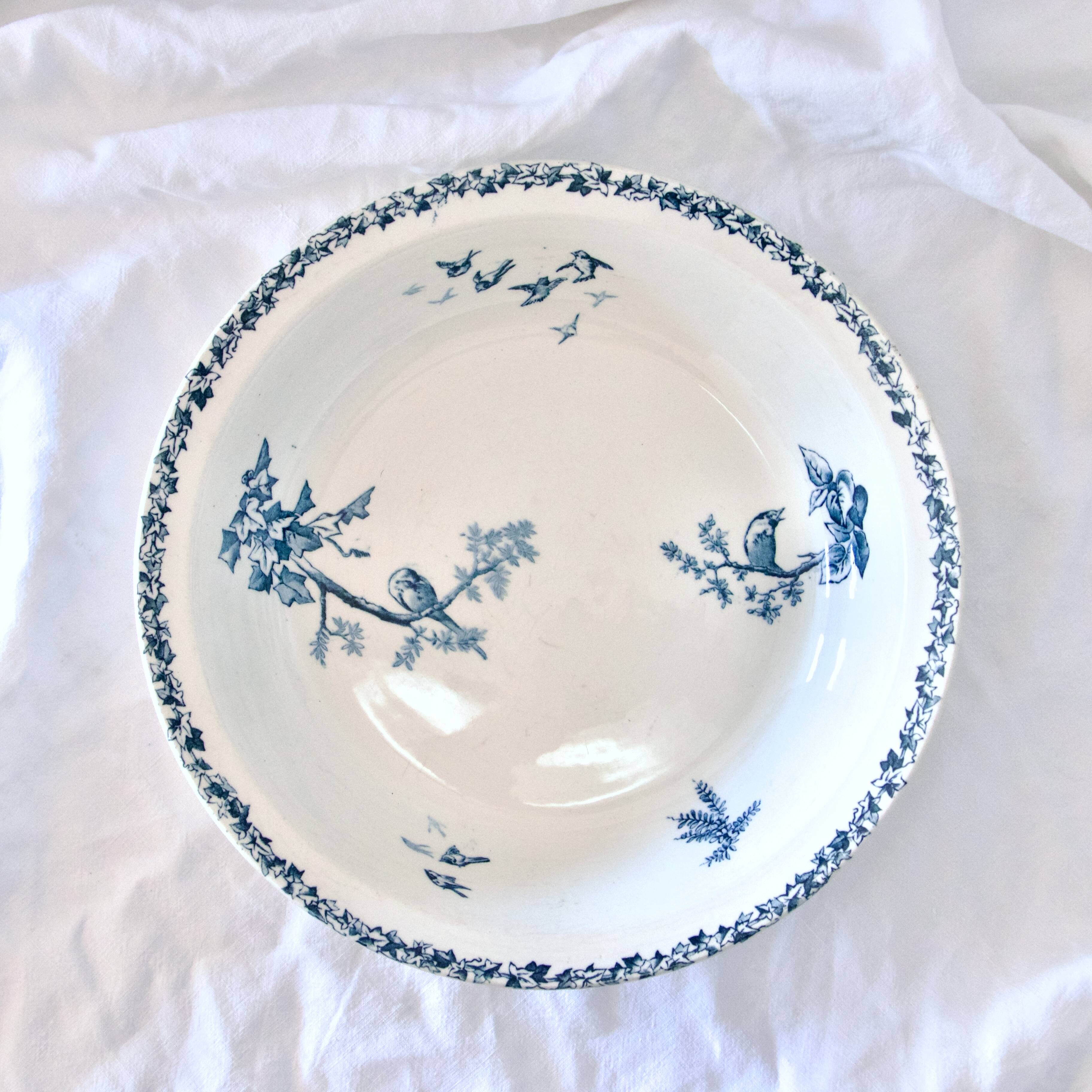 19th century hollow dish iron earth birds Choisy-le-Roi HB&C