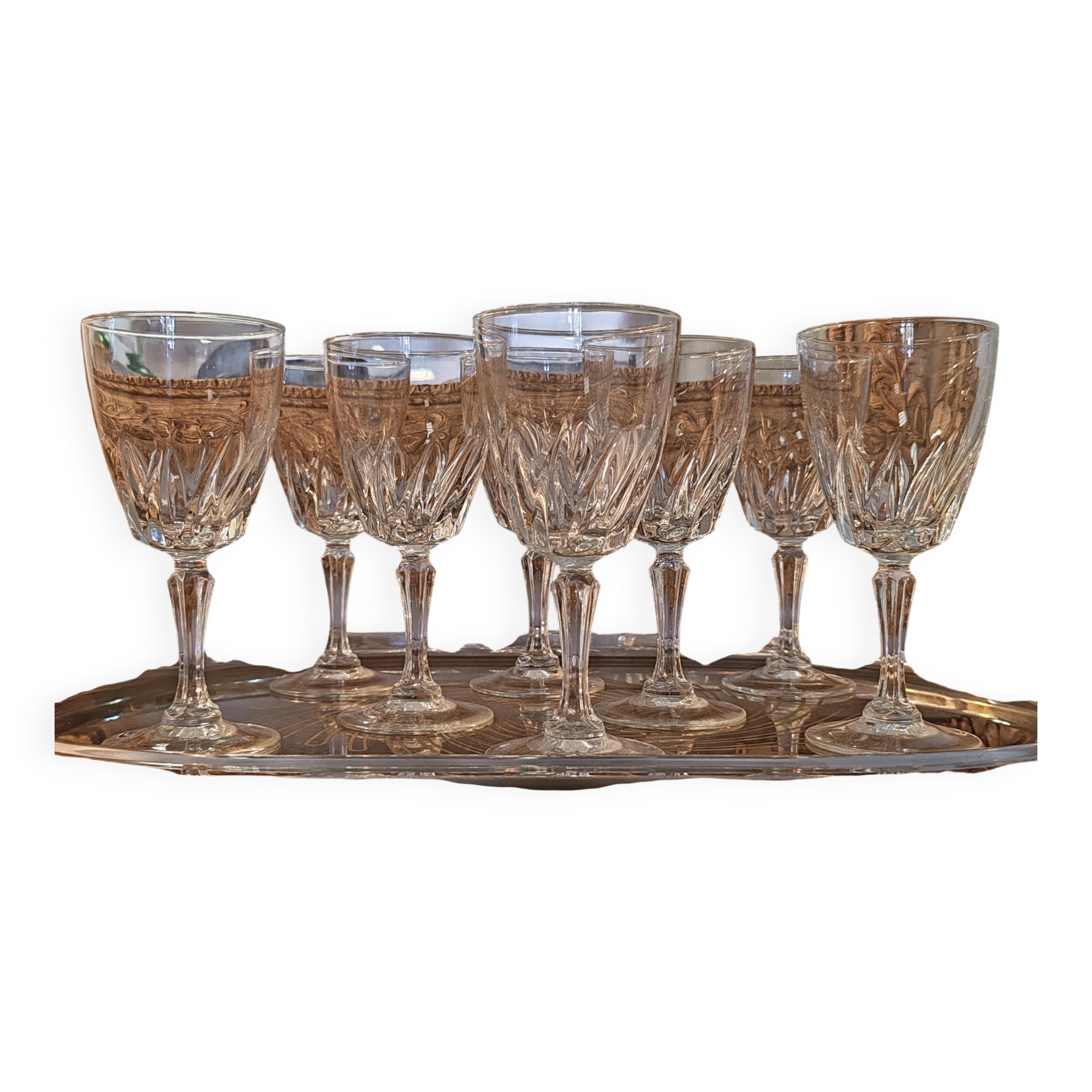 Set of eight stemmed wine glasses