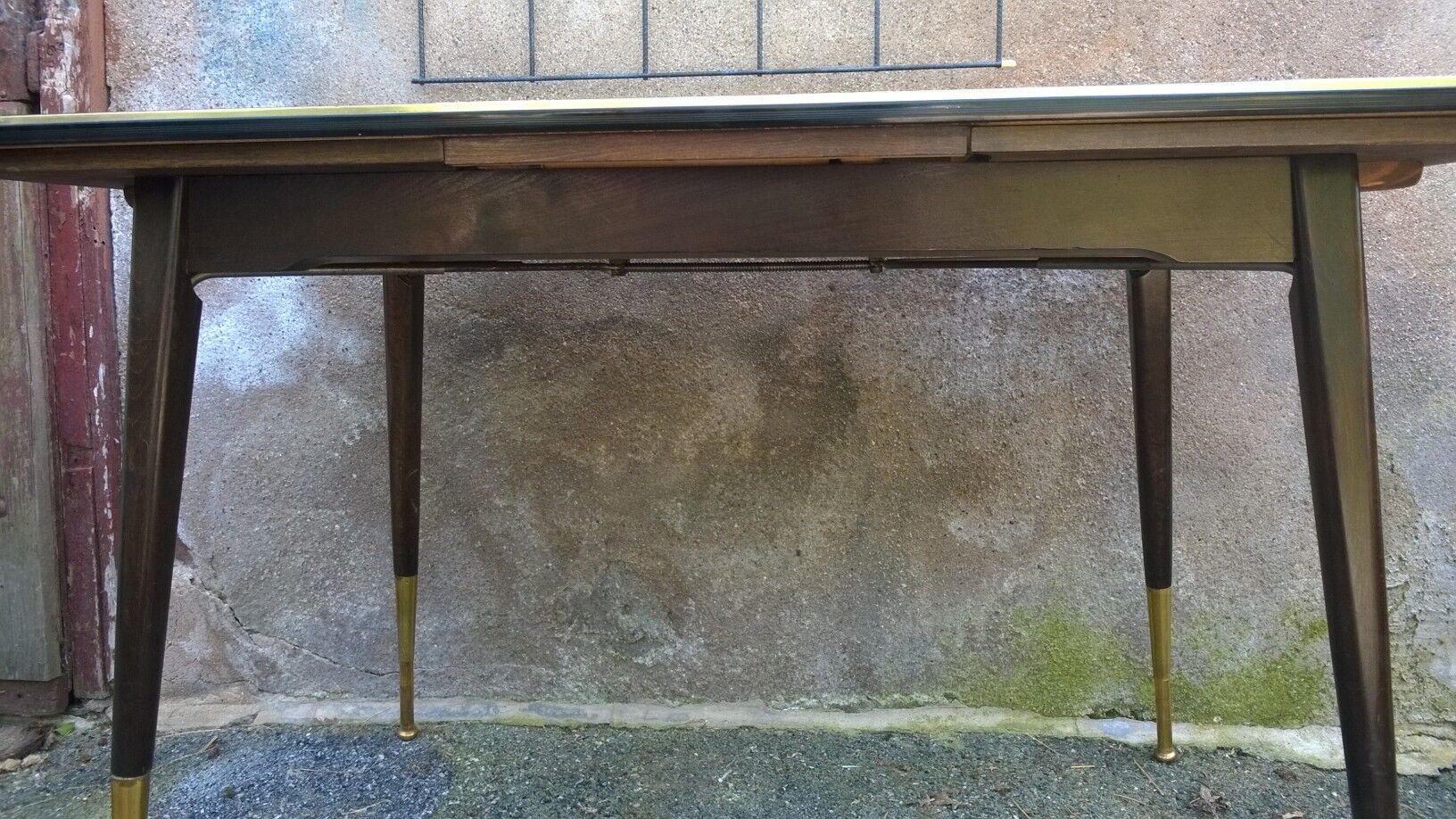 Extensible table of the 50s