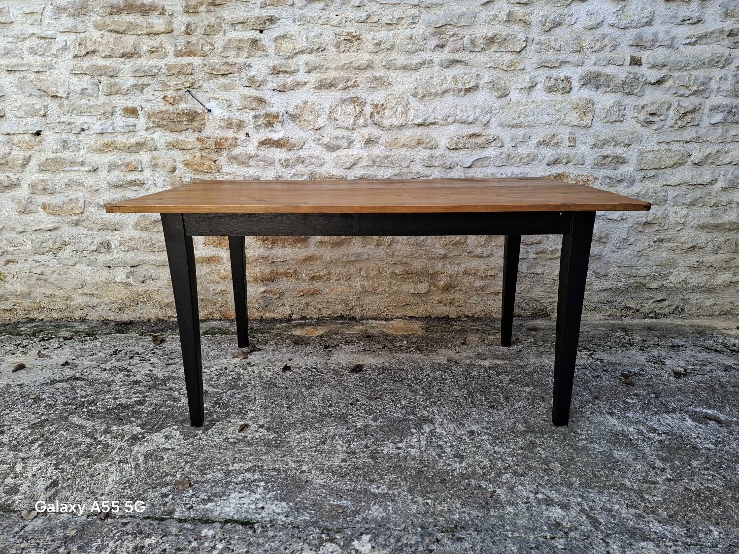 Farm table