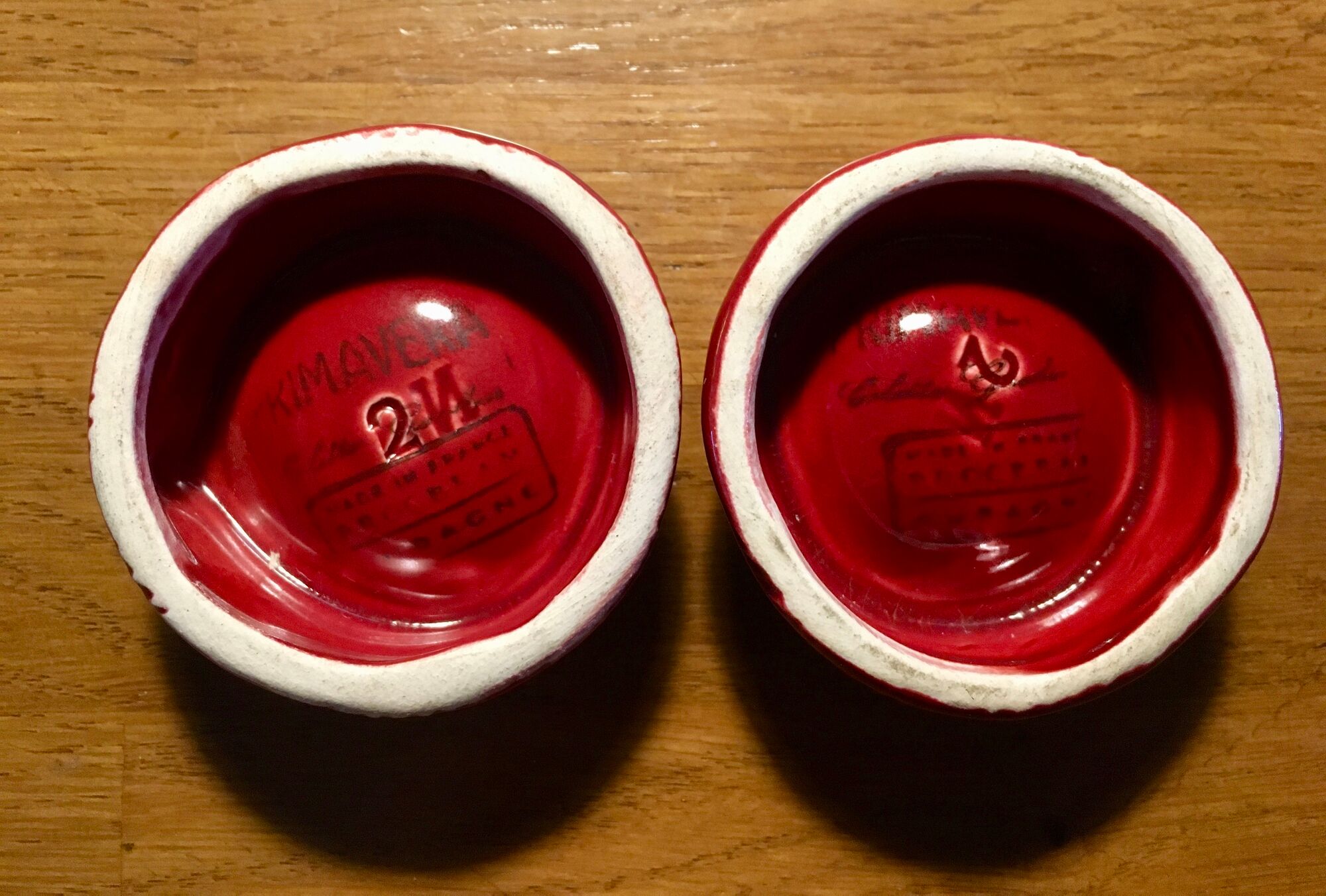 Set of 7 eggcups by Louis Bacculini, Vallauris, with 2 cups of salt, 6 saucers