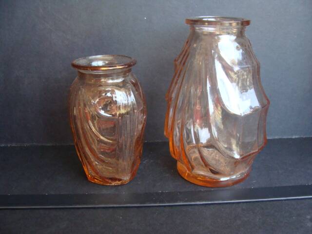 Vases en verre drapé art déco