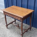 Table d'appoint en noyer de style Louis XIII