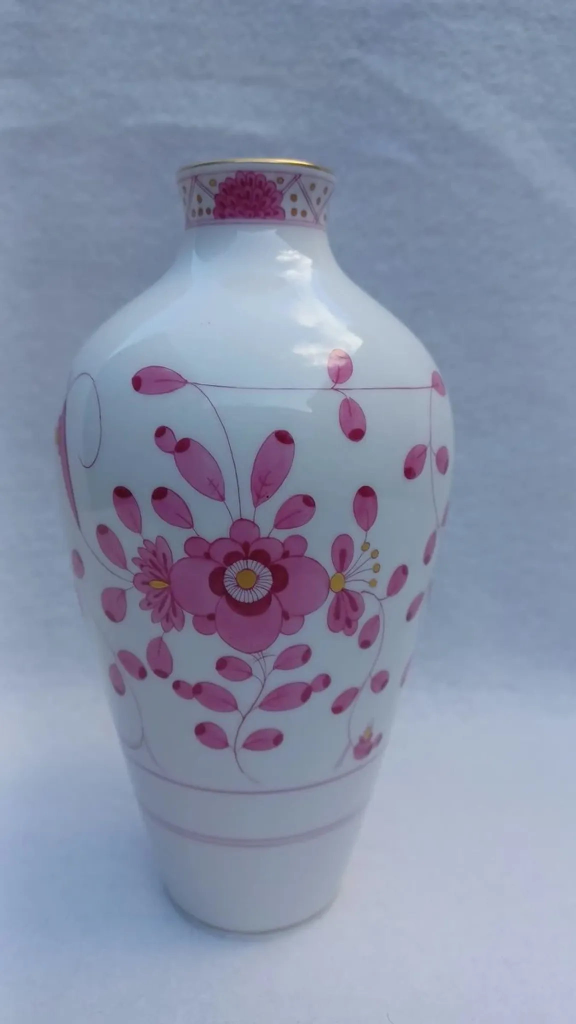 Vintage porcelain vase with Indian painting in purple by Meissen, 1980