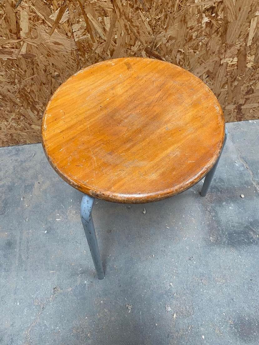 Tripod stool