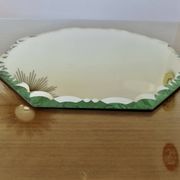 Grand miroir octogonal biseauté à poser, années 40