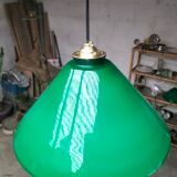 Green opaline Cone suspension