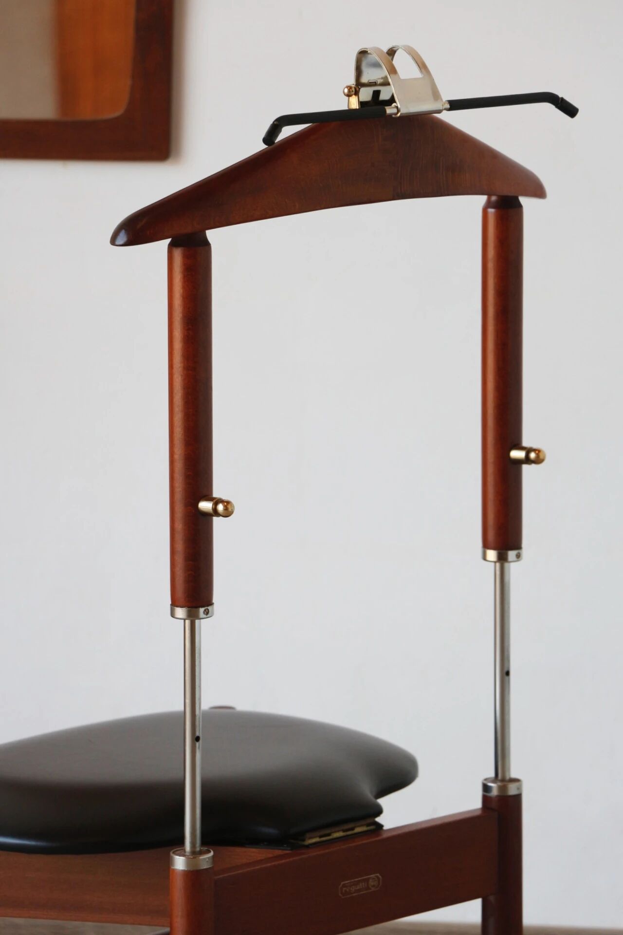 Fratelli Reguitti valet – Vintage Italian chair