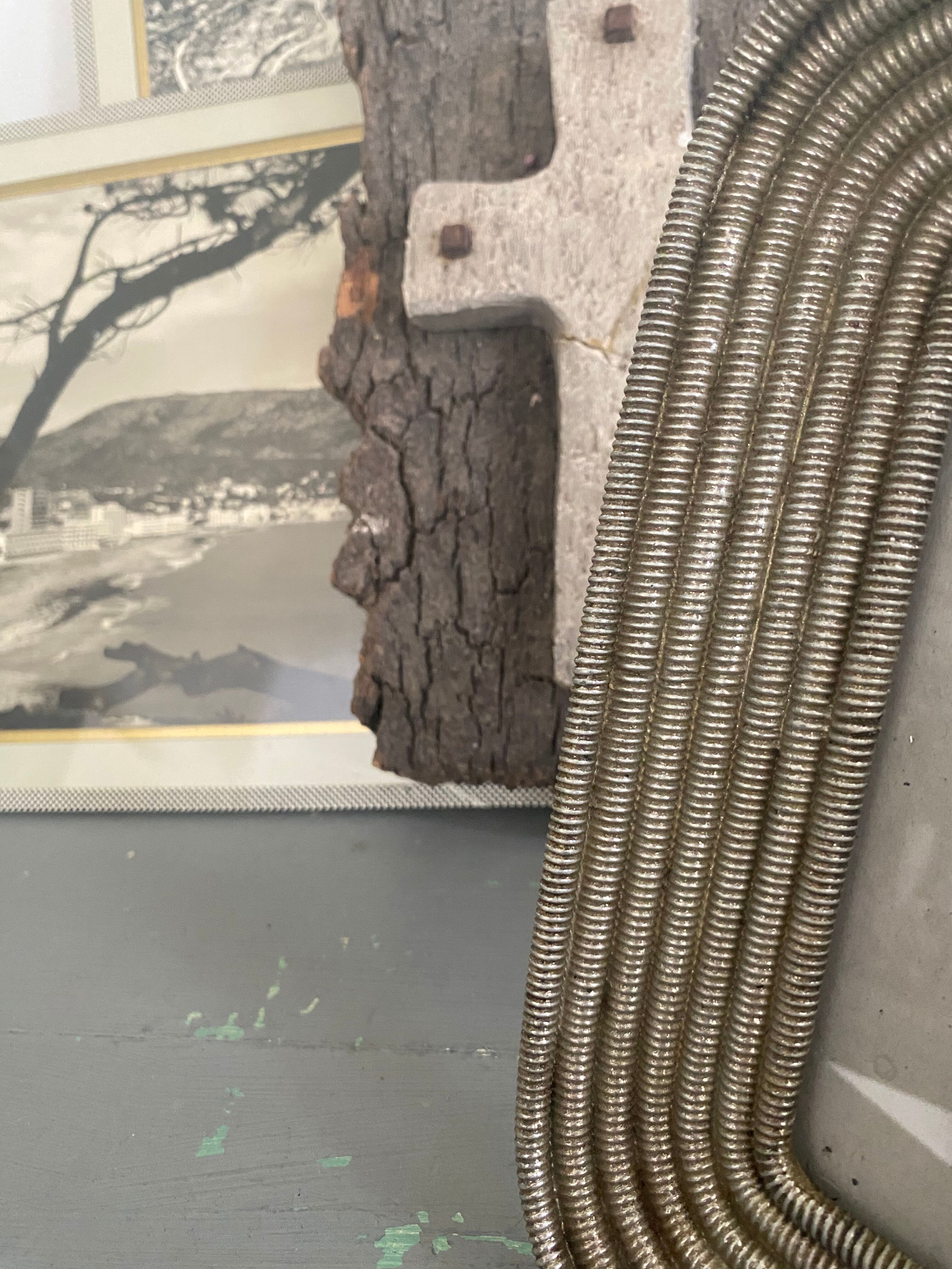 Metal pose photo frame