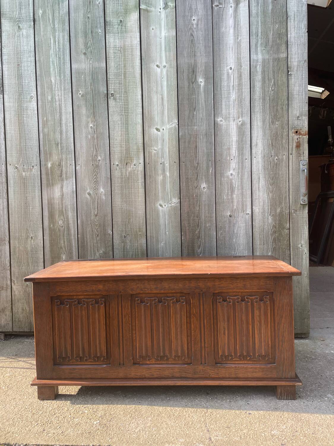 19th century Renaissance style napkin chest