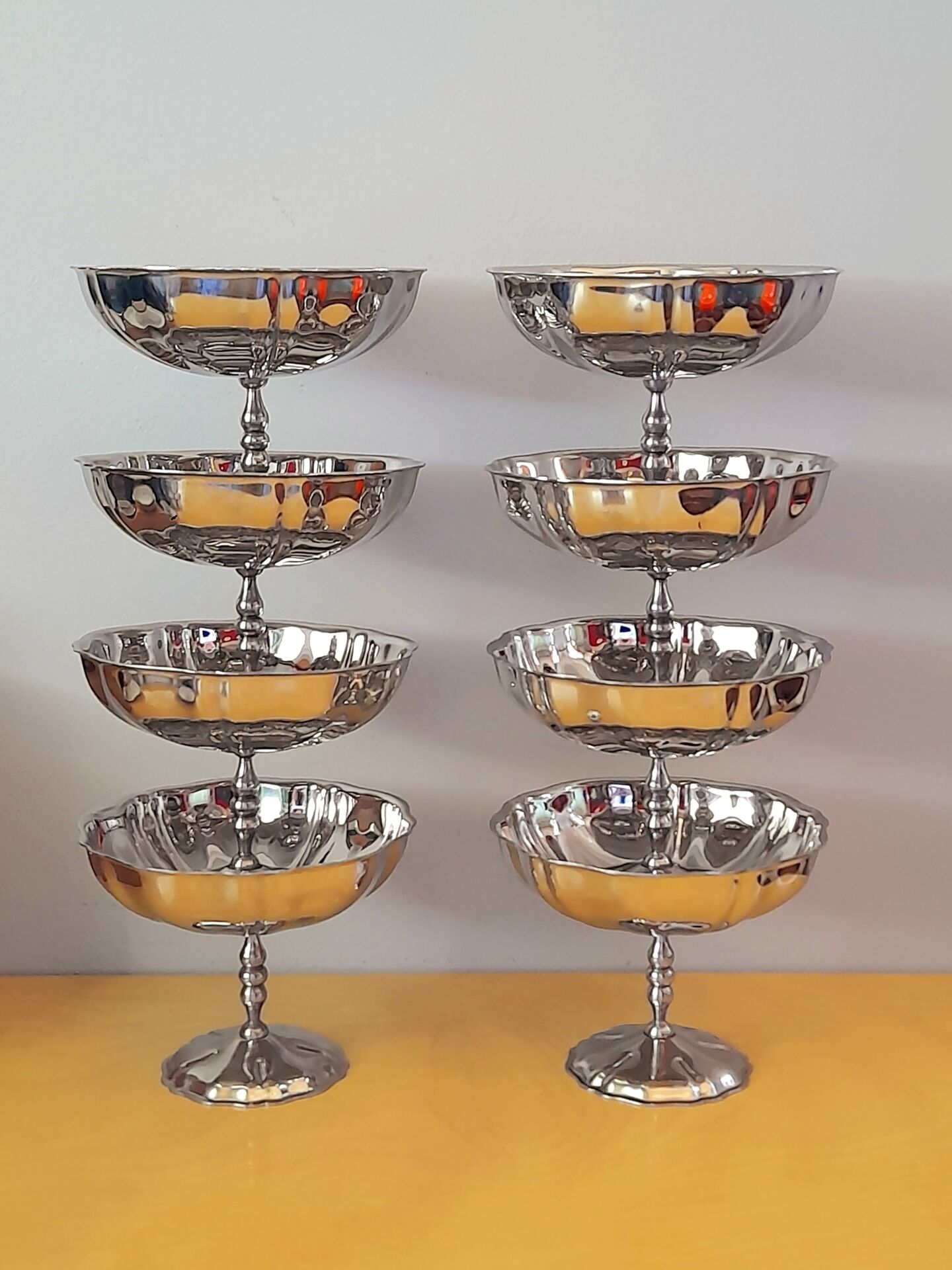 Ice cream or dessert bowls in stainless steel