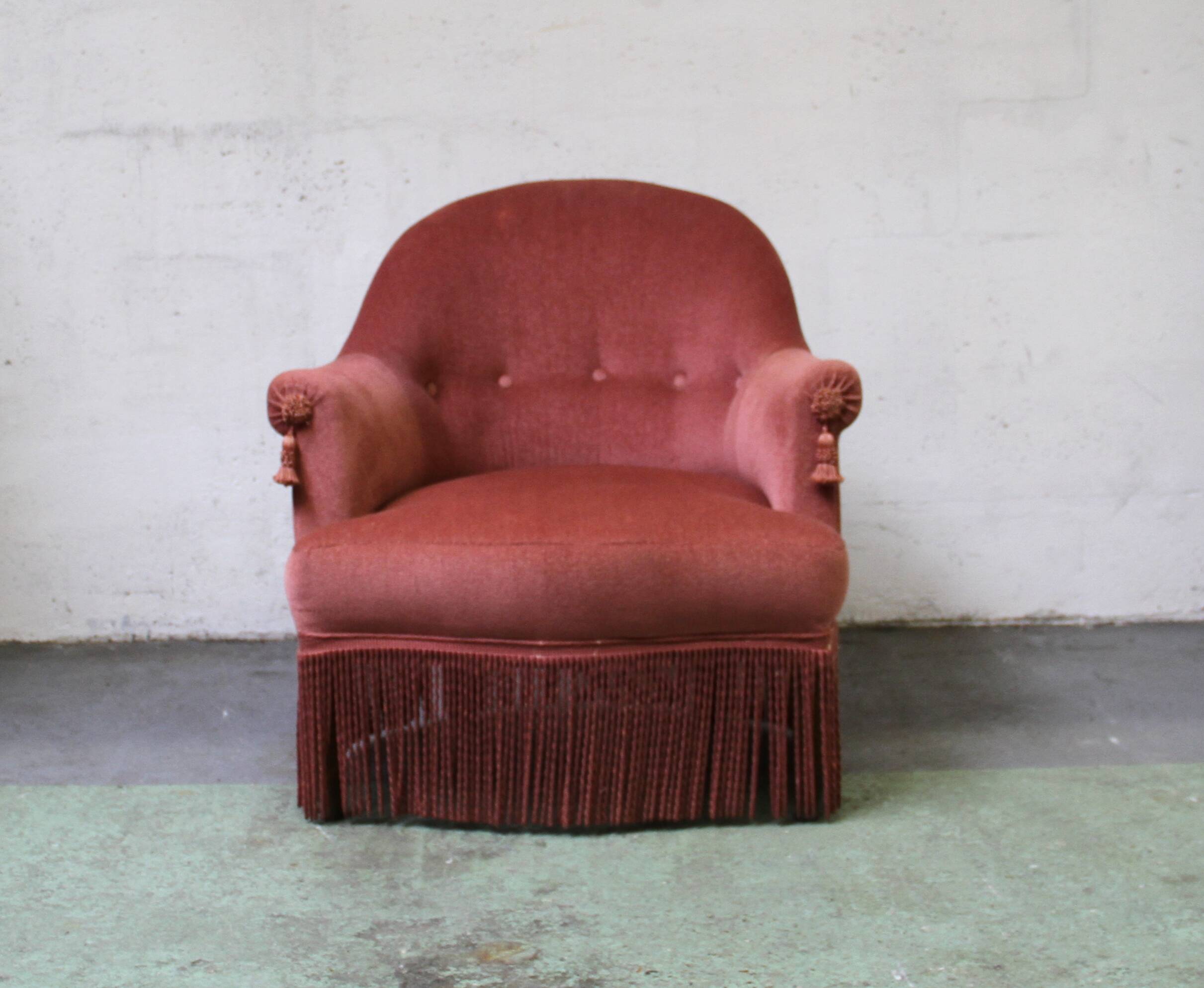 Vintage toad armchair