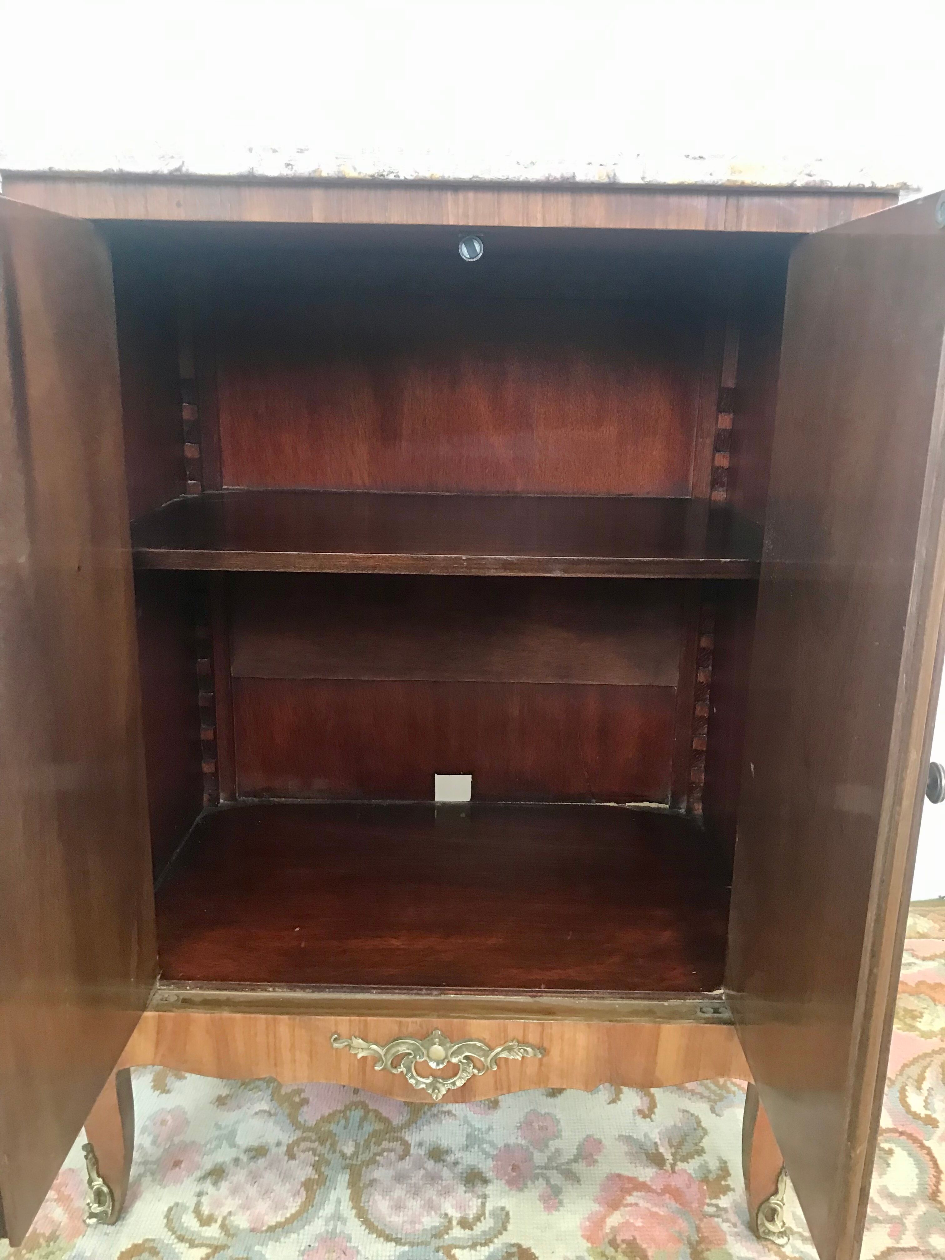 Buffet style Louis XV