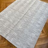 Grey carpet 200 x 140 cm