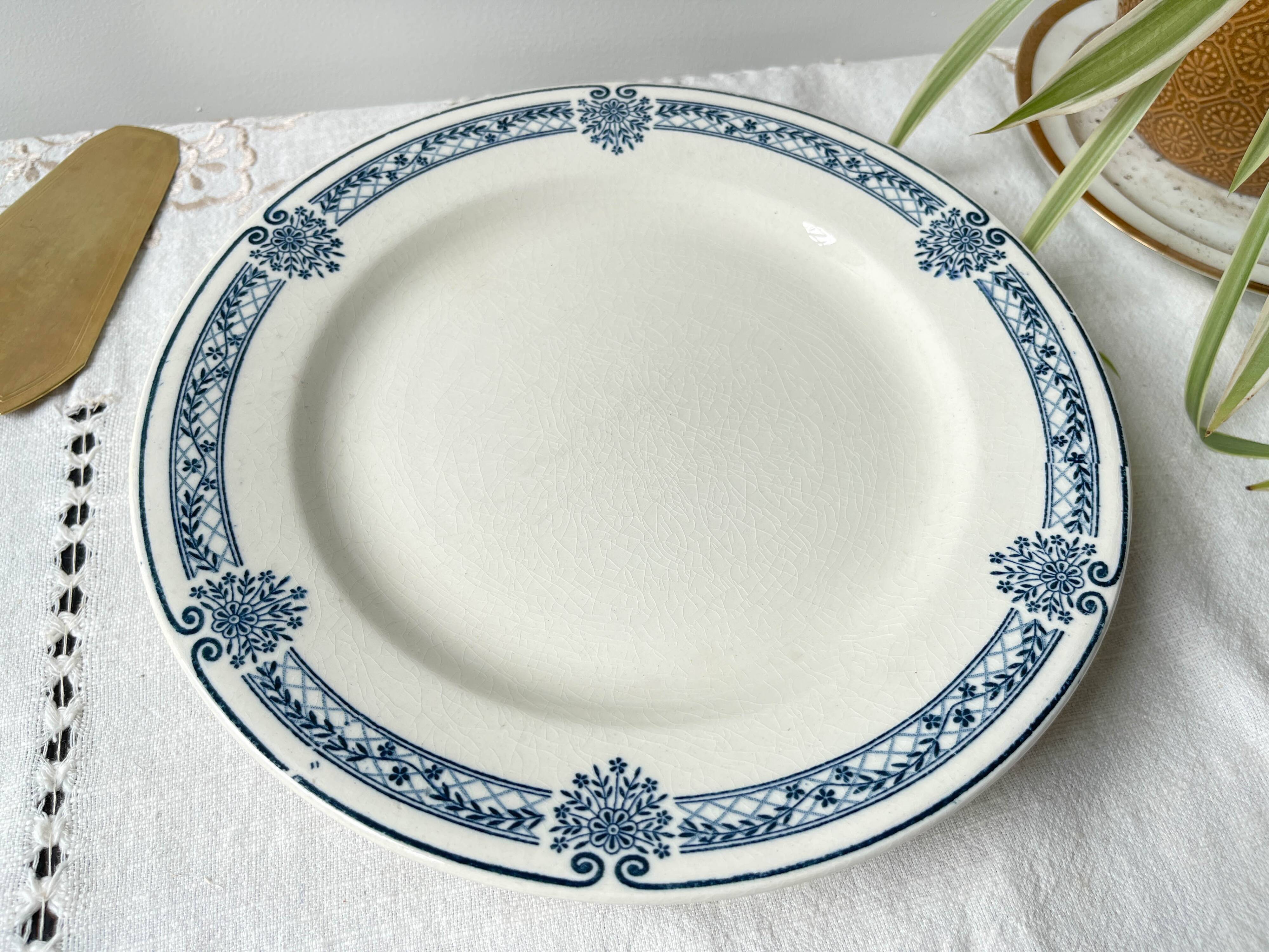 Vintage pedestal dish Blue iron earth Salins model Arbois Ennege