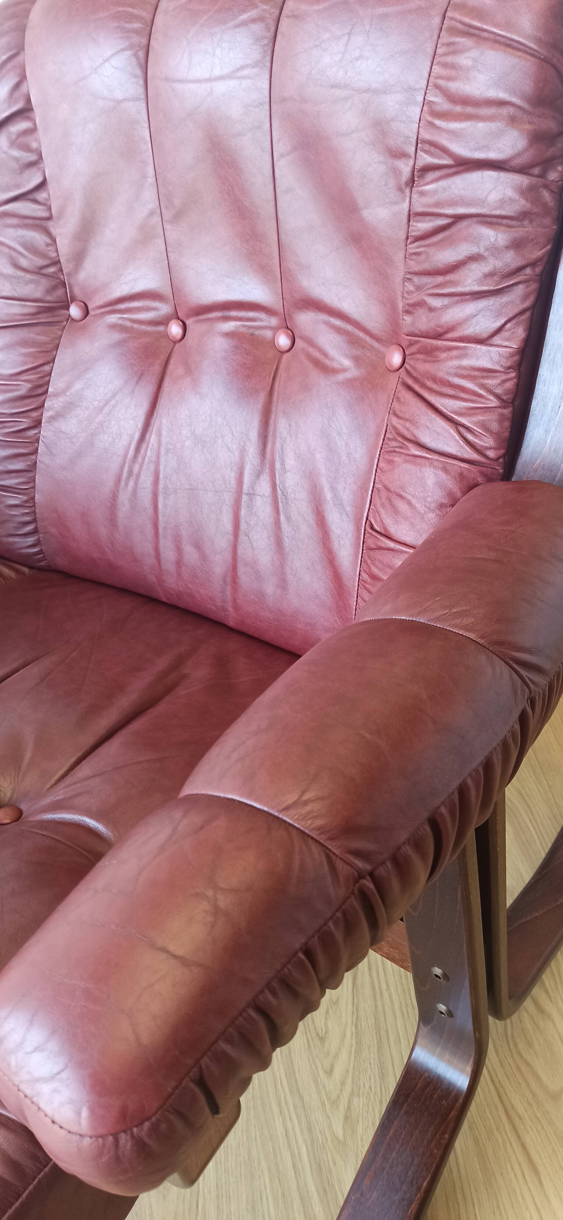 Scandinavian Mid-Century Modern Leather Easy Chair by Ekornes 1970s.