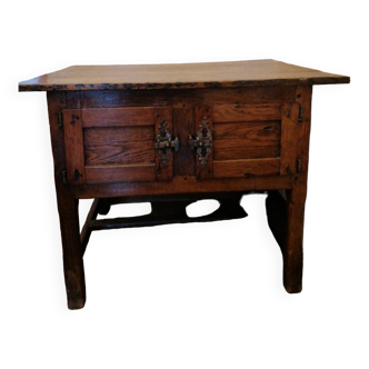 17th century hunting table