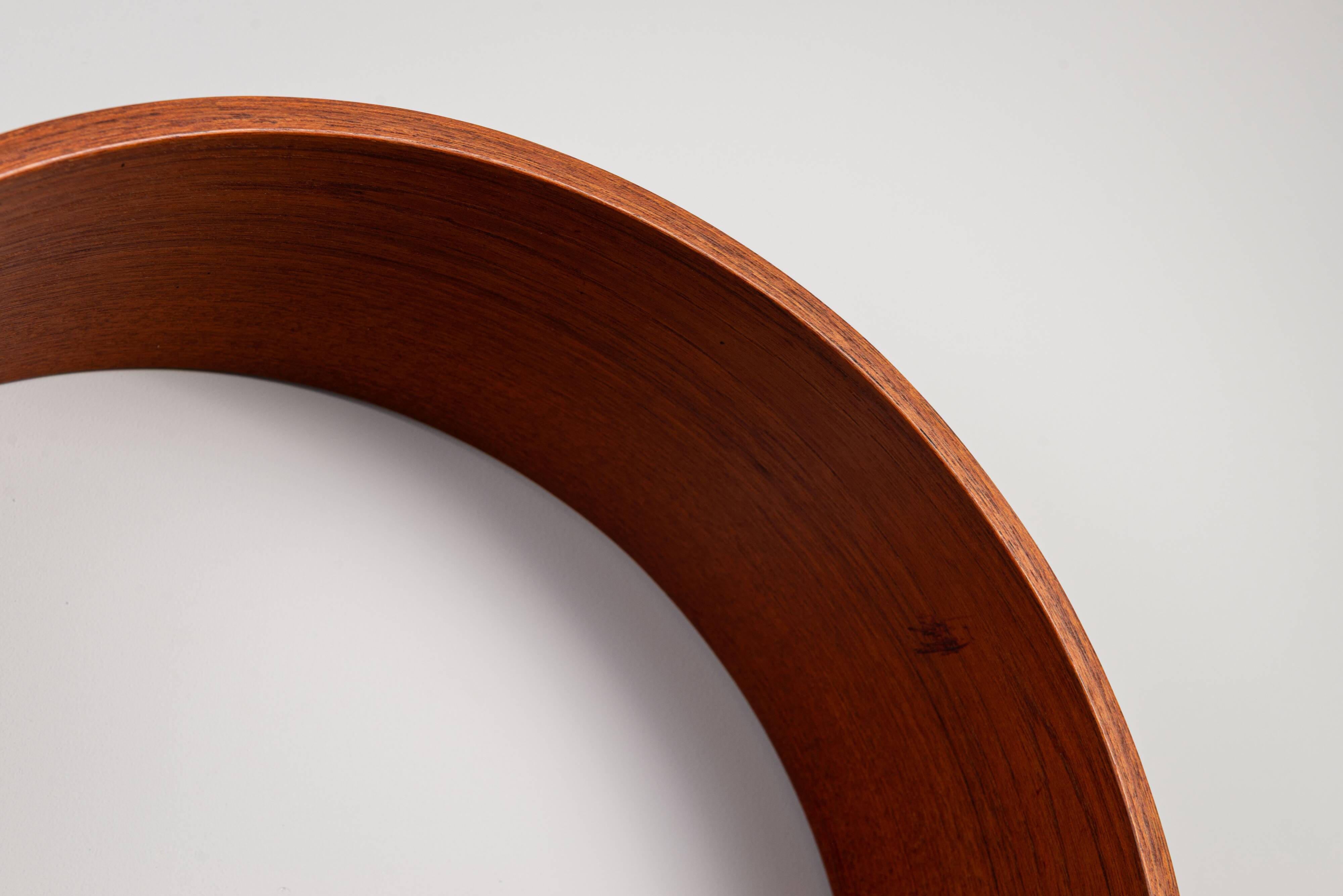 Domus wall console with lighting and glass