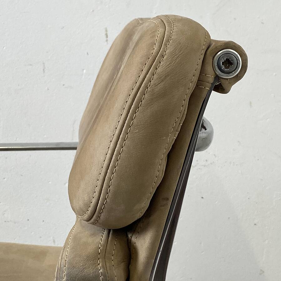 Eames office chair model 108 Herman Miller