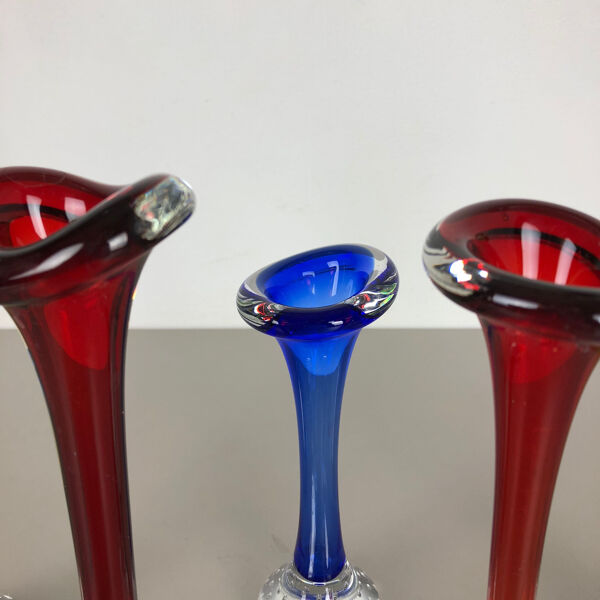Ensemble coloré de cinq vases en verre des années 1970 par Bo Borgstrom pour l'ASEDA, Suède