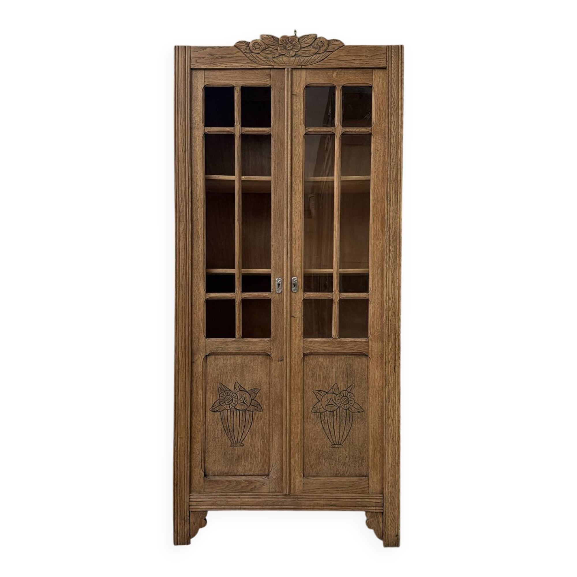 Parisian Art Deco display cabinet in oak (renovated)