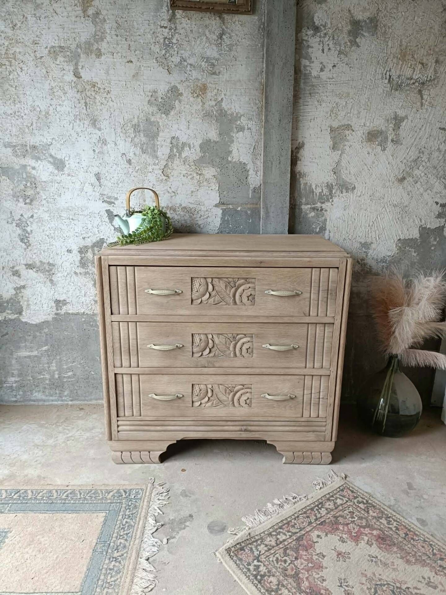 Art Deco chest of drawers