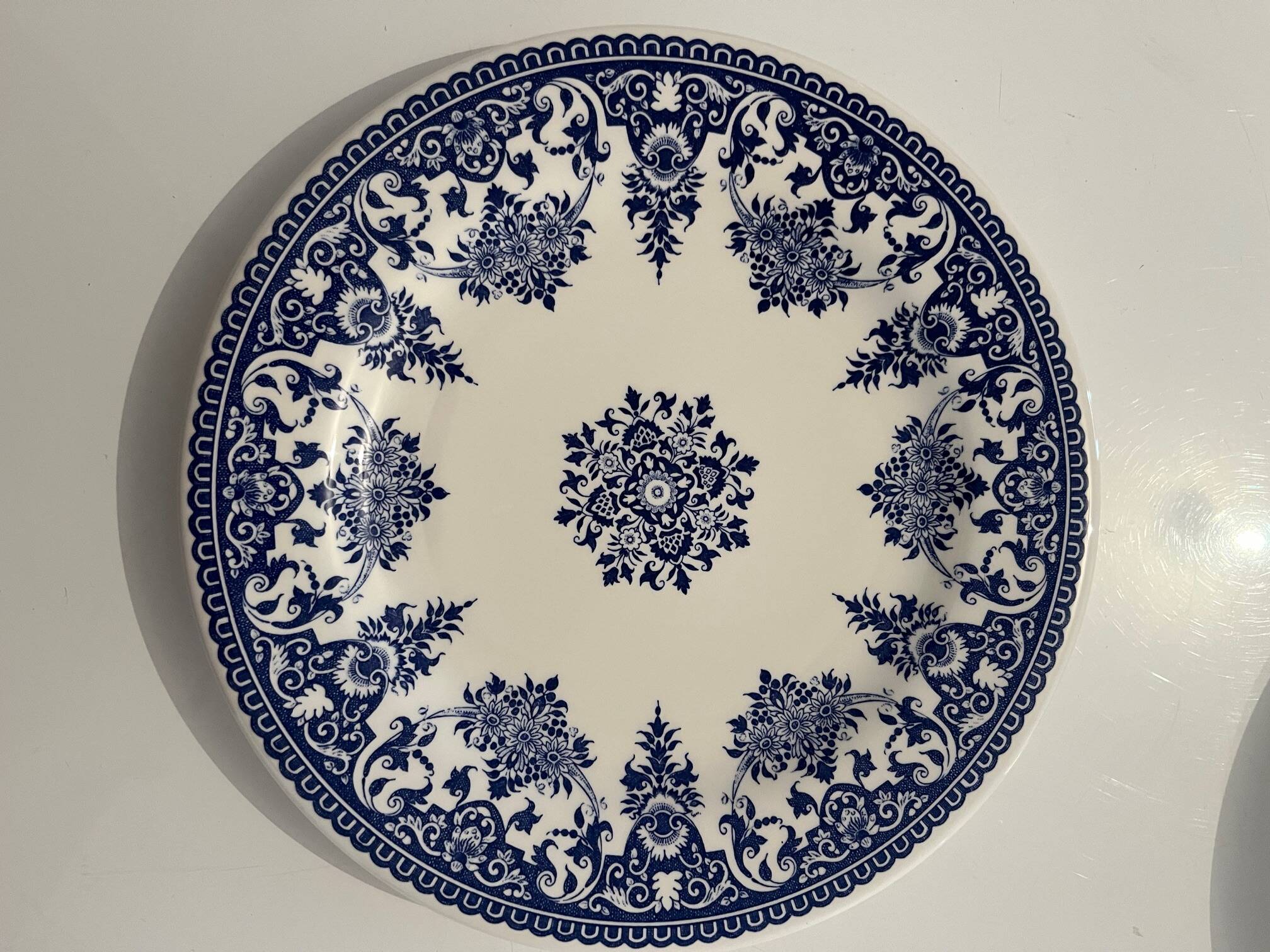 4 lovely dessert plates in porcelain from Gien.