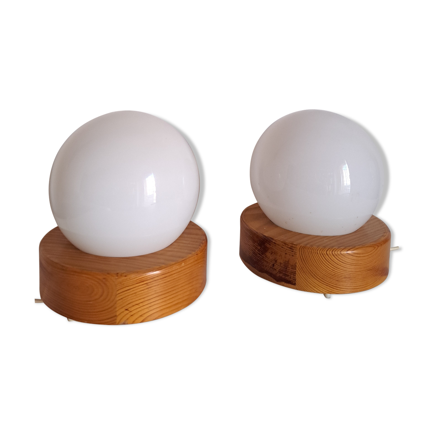 Pair of bedside lamps