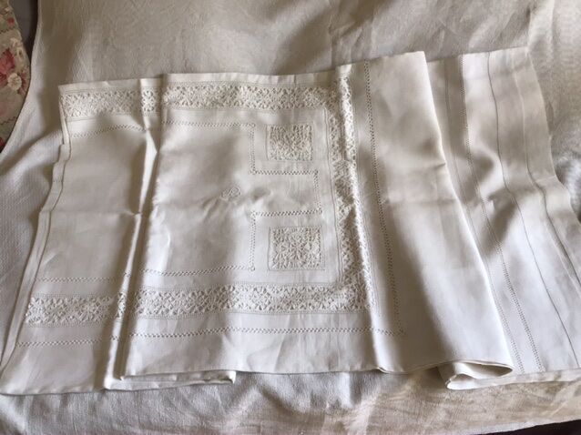 Embroidered linen tablecloth, BS, 3m50 x 2m