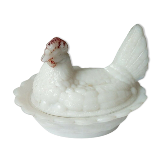 Bonbonniere en opaline de foire sucrier poule sur son nid