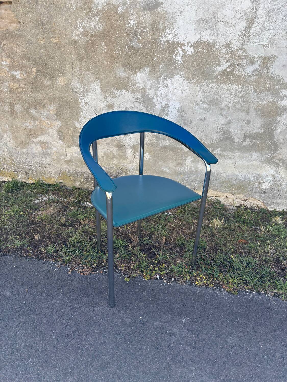 Set of 6 vintage Italian design chairs in leather and chrome metal.