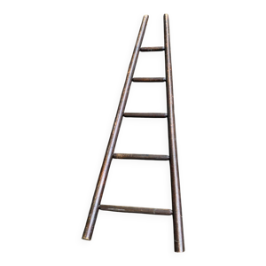 Échelle en bois massif
