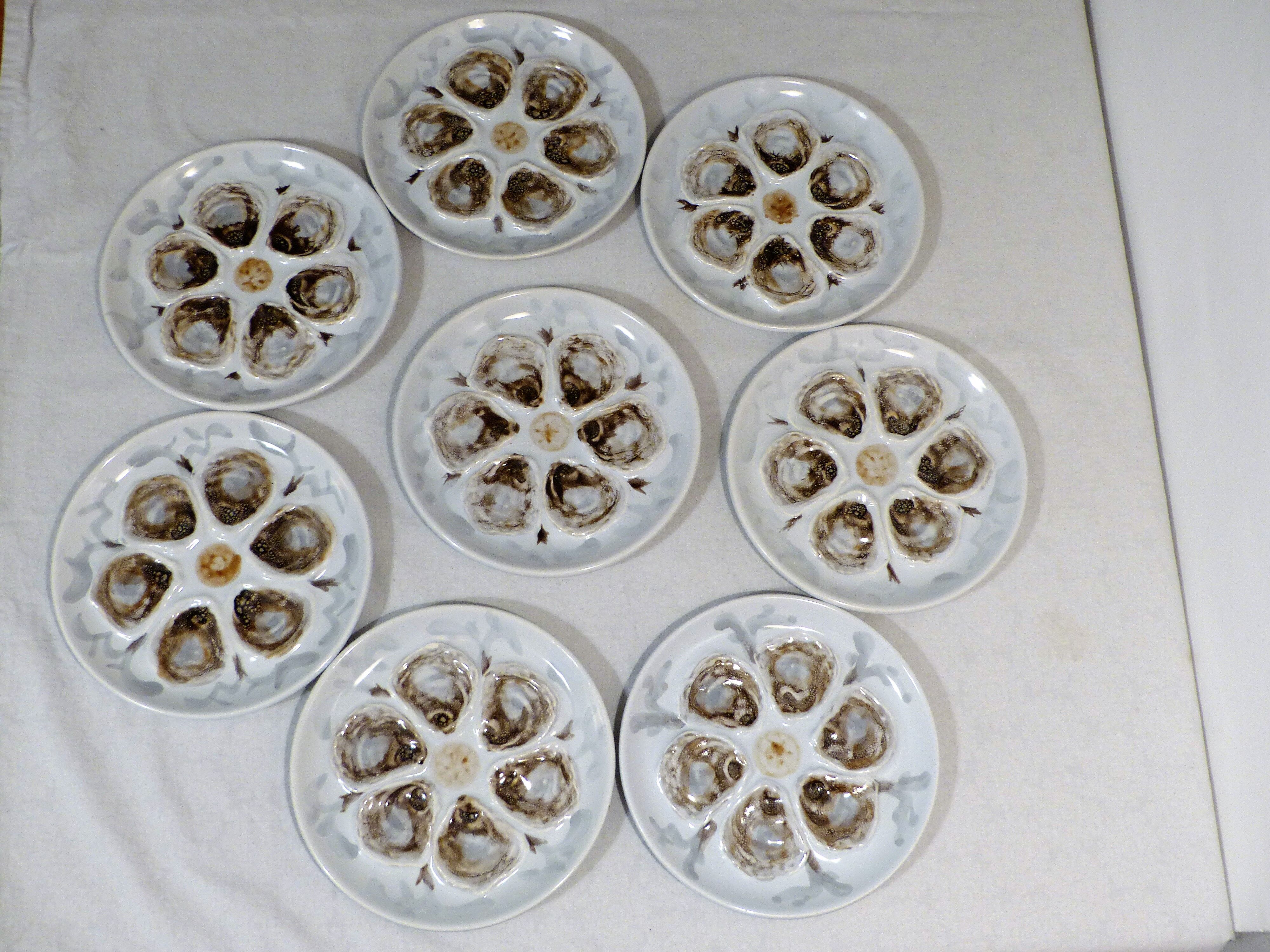 8 oyster plates St Amand