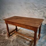 Antique French farmhouse table in oak (1780–1830) – Walnut legs – Rustic provincial dining table