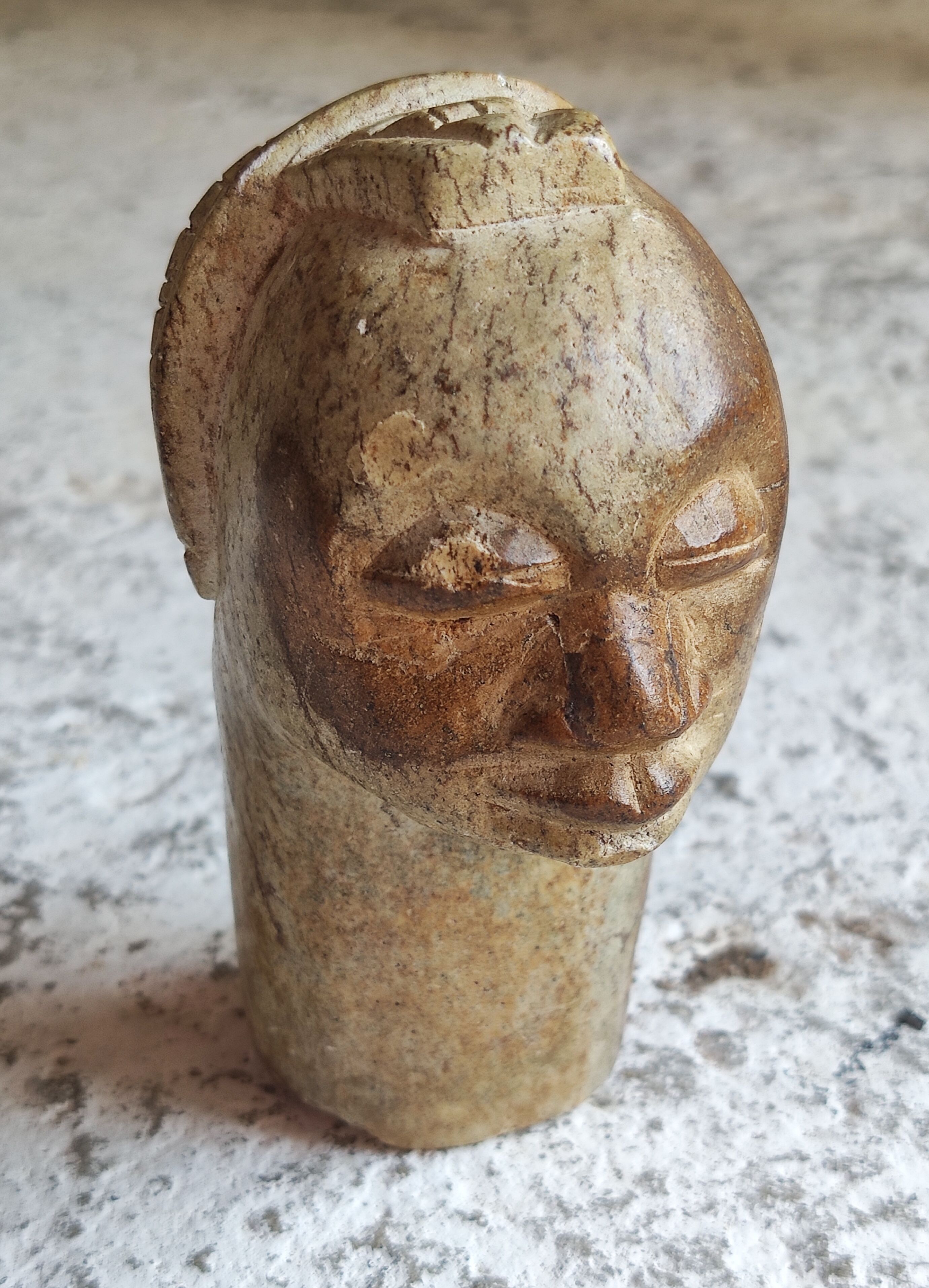 Stone sculpture - African head - Gabon