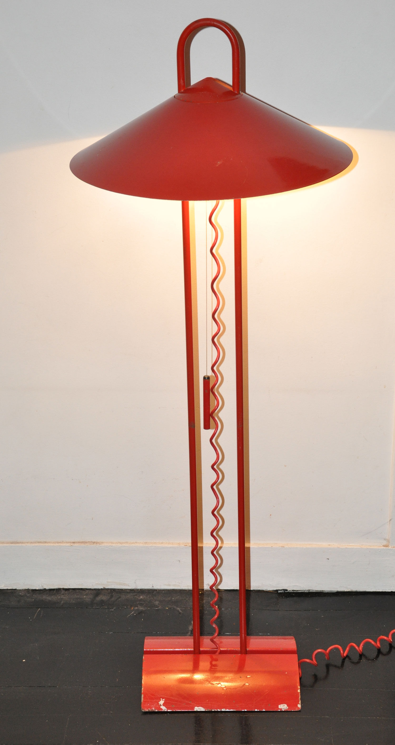 Floor lamp 1980 in red metal