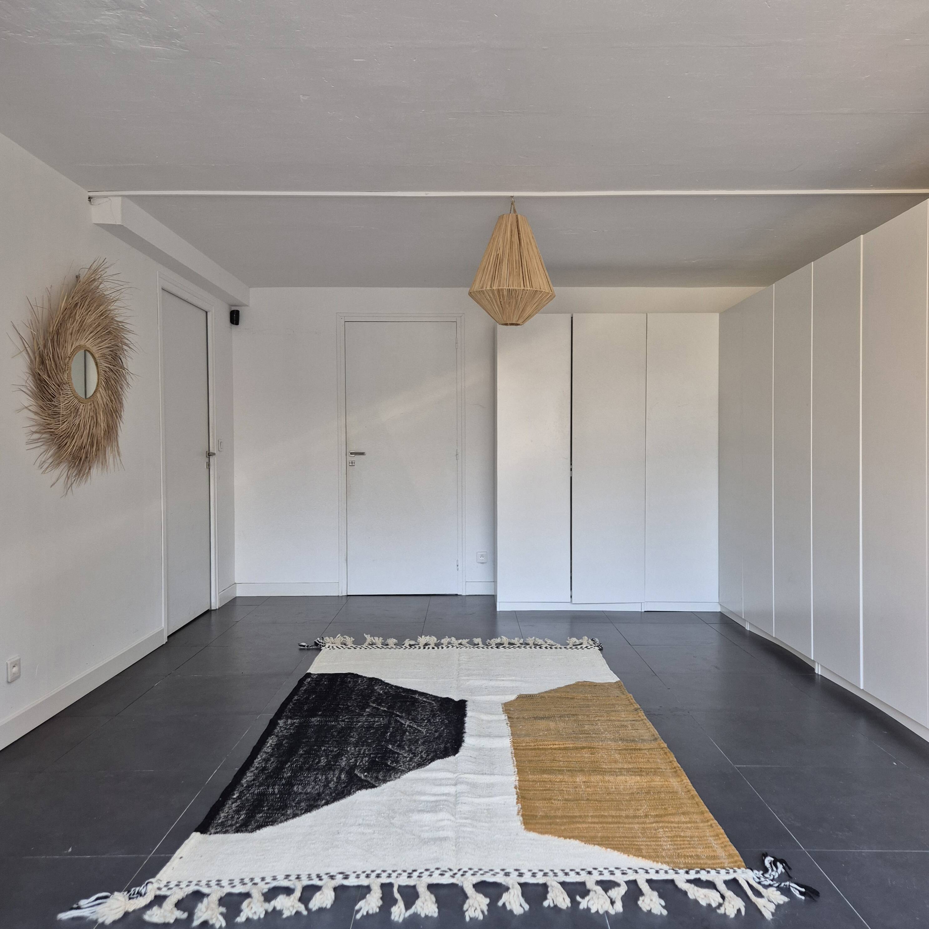 Berber kilim rug 150x250