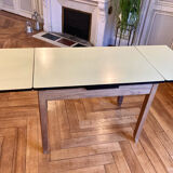 Expandable yellow formica table