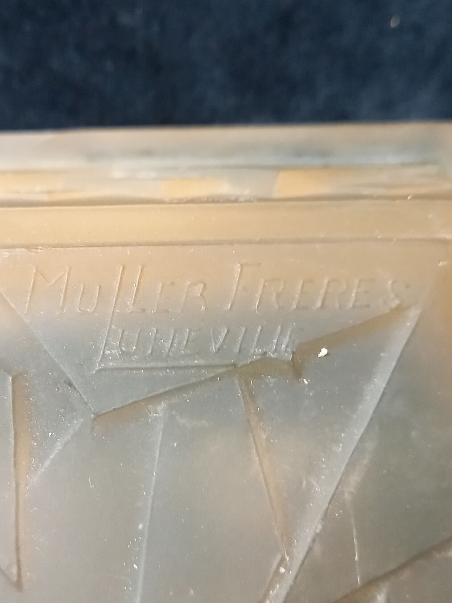 Art Deco pendant lamp in pink frosted glass signed Muller Frêres Luneville