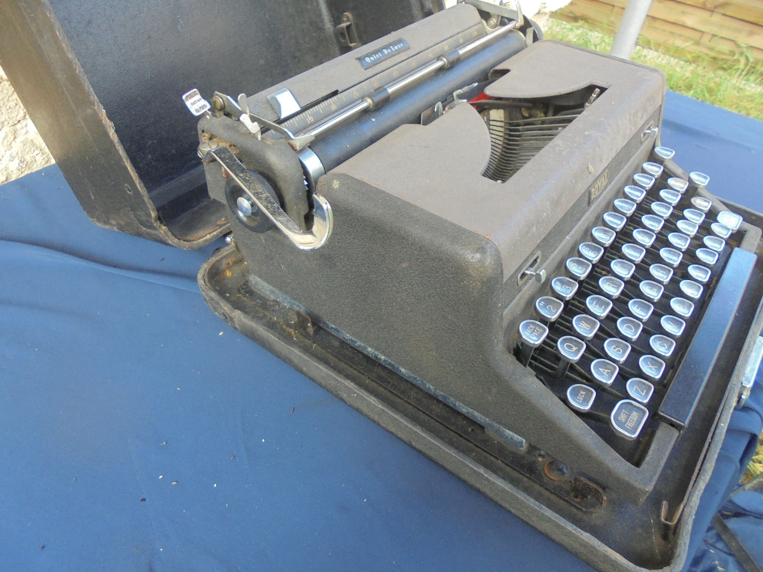 Royal typewriter