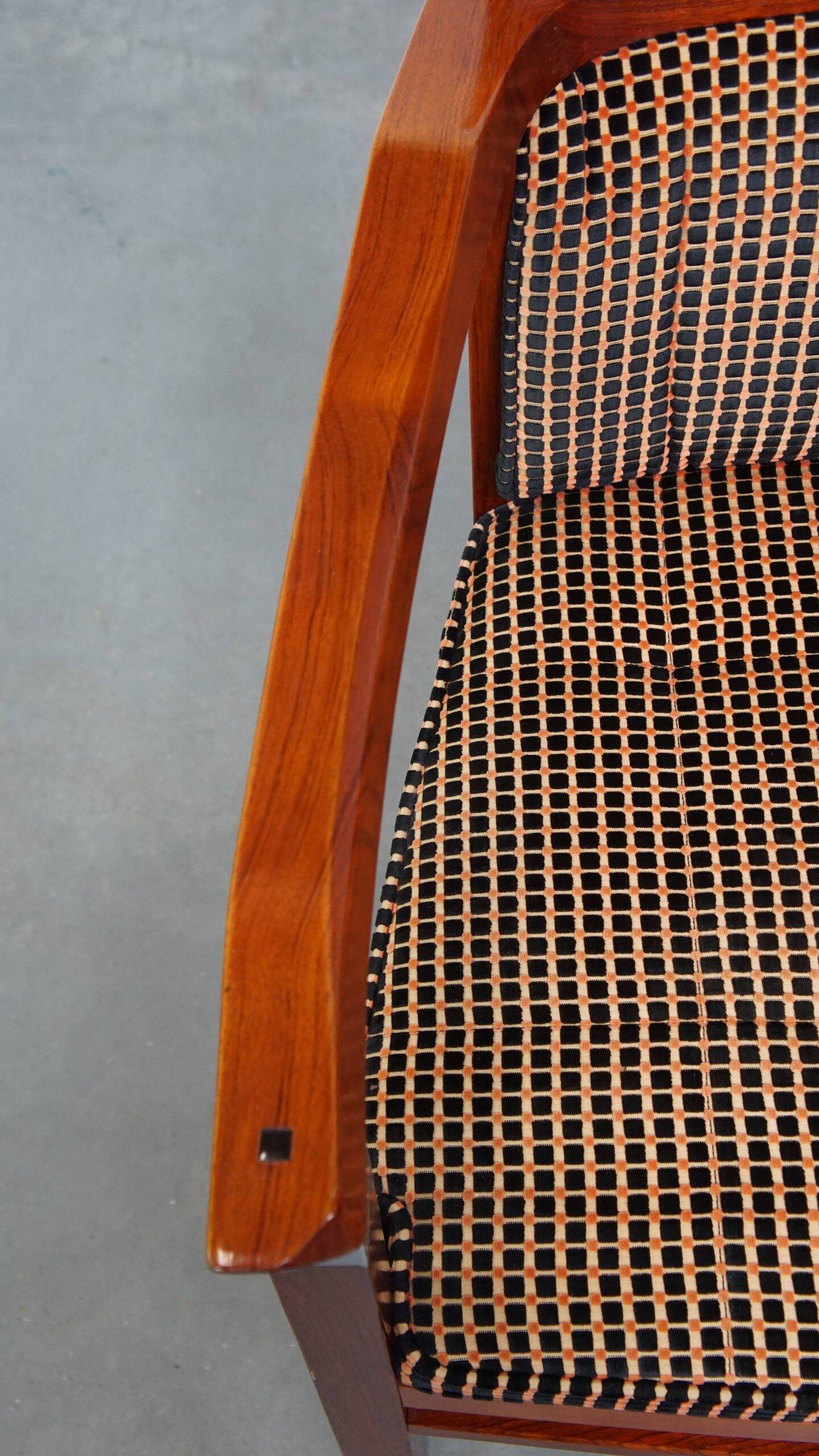 Art Deco side chair with armrests by Schuitema from the Decoforma series