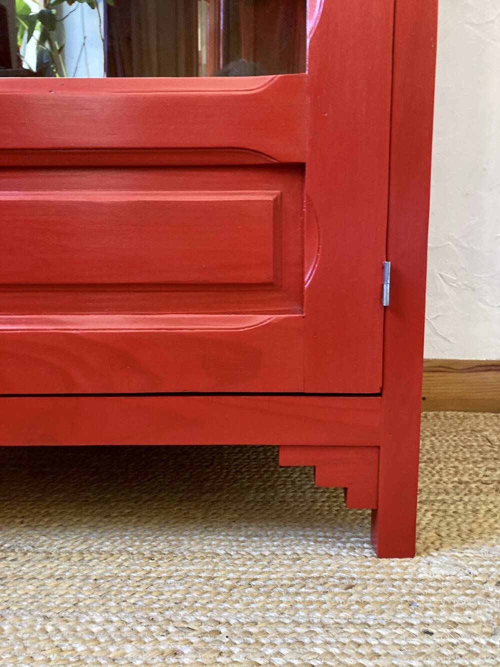 Glazed pine solid wood bonnetière