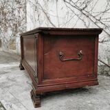 Old walnut chest of drawers, late nineteenth century