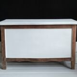 Chest bench